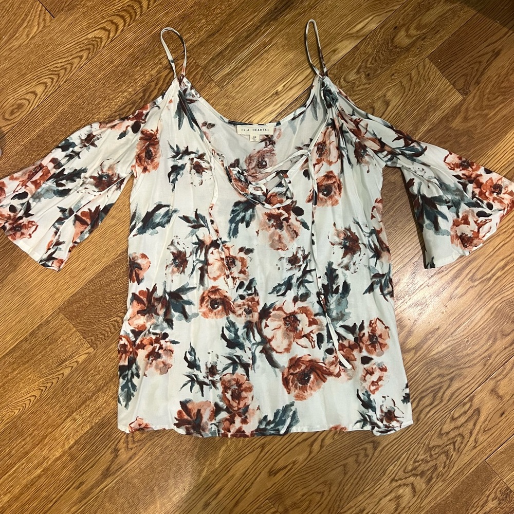 Cream and Orange Flutter Sleeve Blouse